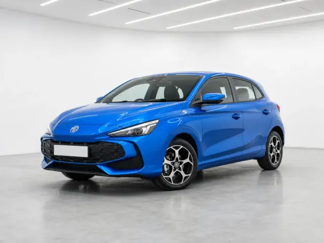 2026 MG MG3 Trophy Hybrid+ photographed from the front-left in the K-CARS showroom